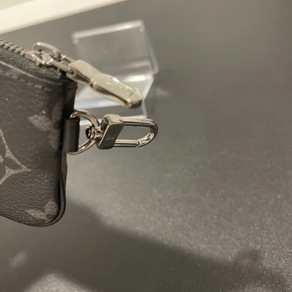 Louis Vuitton Reverse Monogram Eclipse Key Pouch (JB1121) - Picture 4 of 6